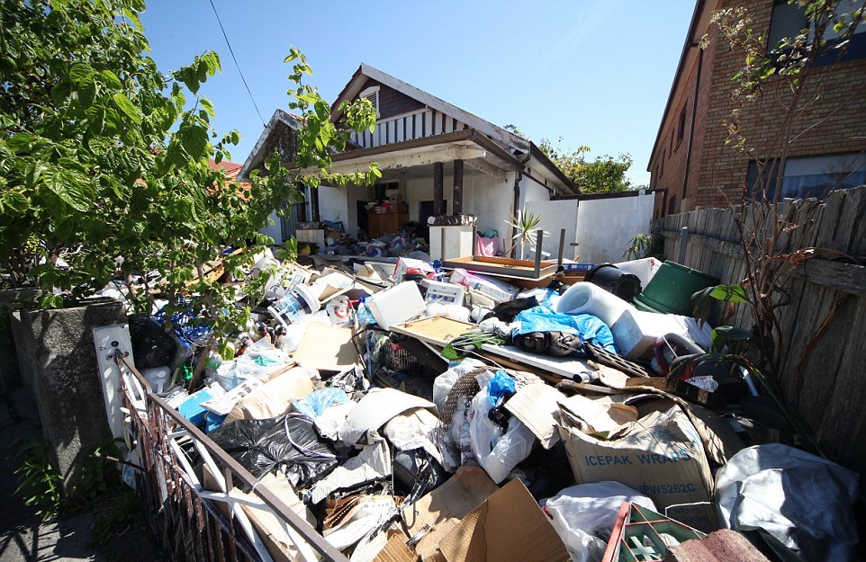 hoarding neighbours rubbish example